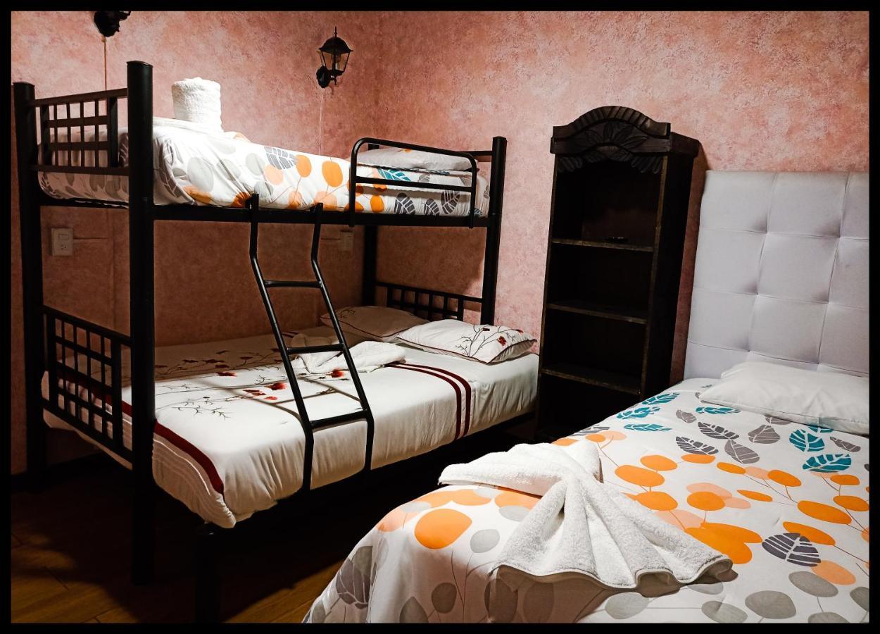 Hotel Y Apartamentos Don Moises Panajachel Eksteriør bilde